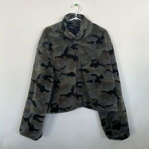SHEIN Curve 4XL Camouflage 1/4 zip up pullover / zip up jacket